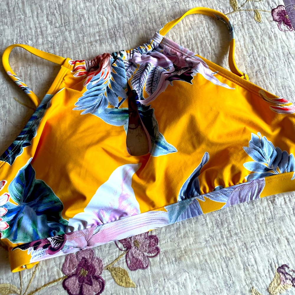 Gibson + Latimer swimsuit halter bikini top
